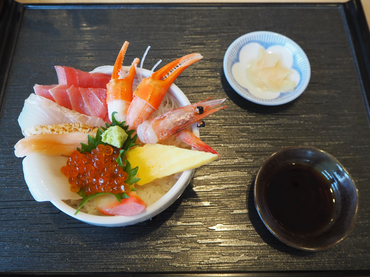 函館イカ・海鮮丼の写真