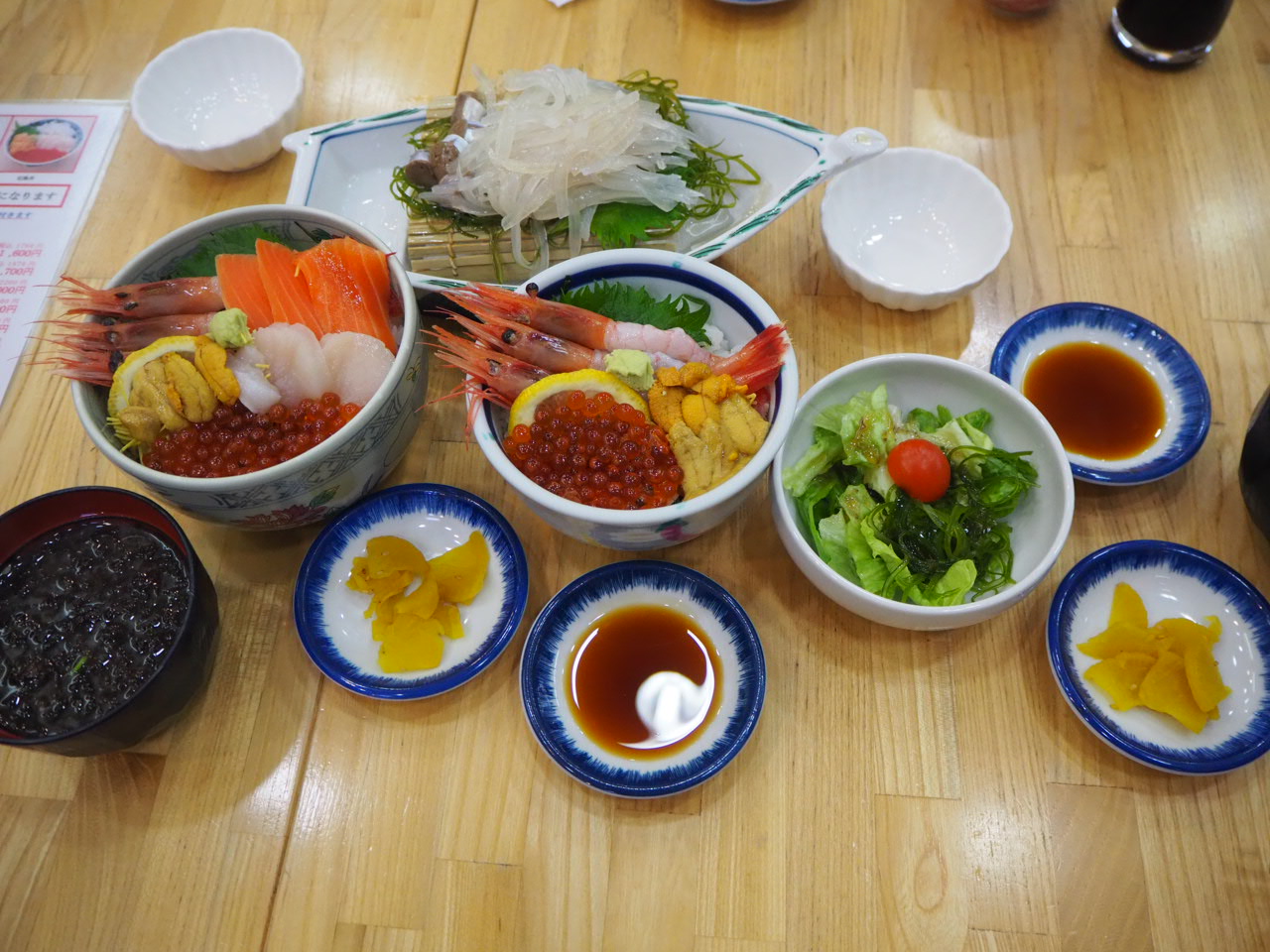 函館イカ料理・活イカと海鮮丼の写真