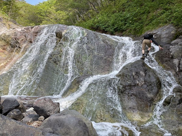 カムイワッカ湯の滝の写真