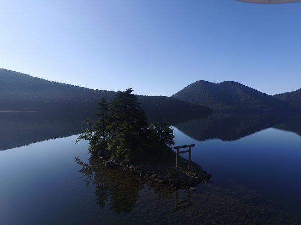 弁天島とくちびる山の写真