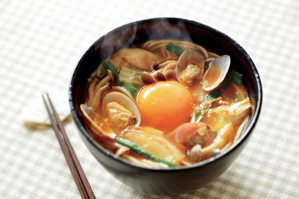 あさりのチゲスープ風温麺の写真