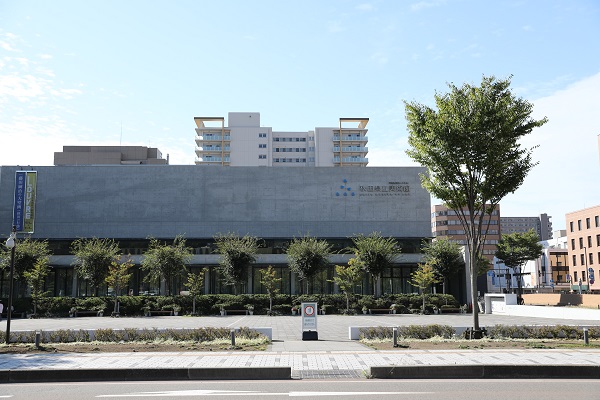 秋田県立美術館の写真