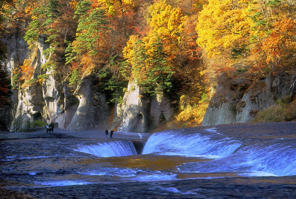 吹割の滝（秋）の写真