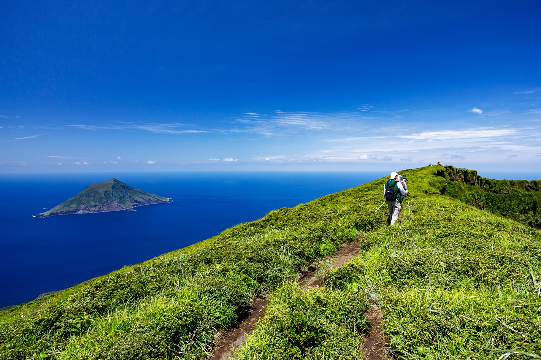 西山(八丈富士)の写真