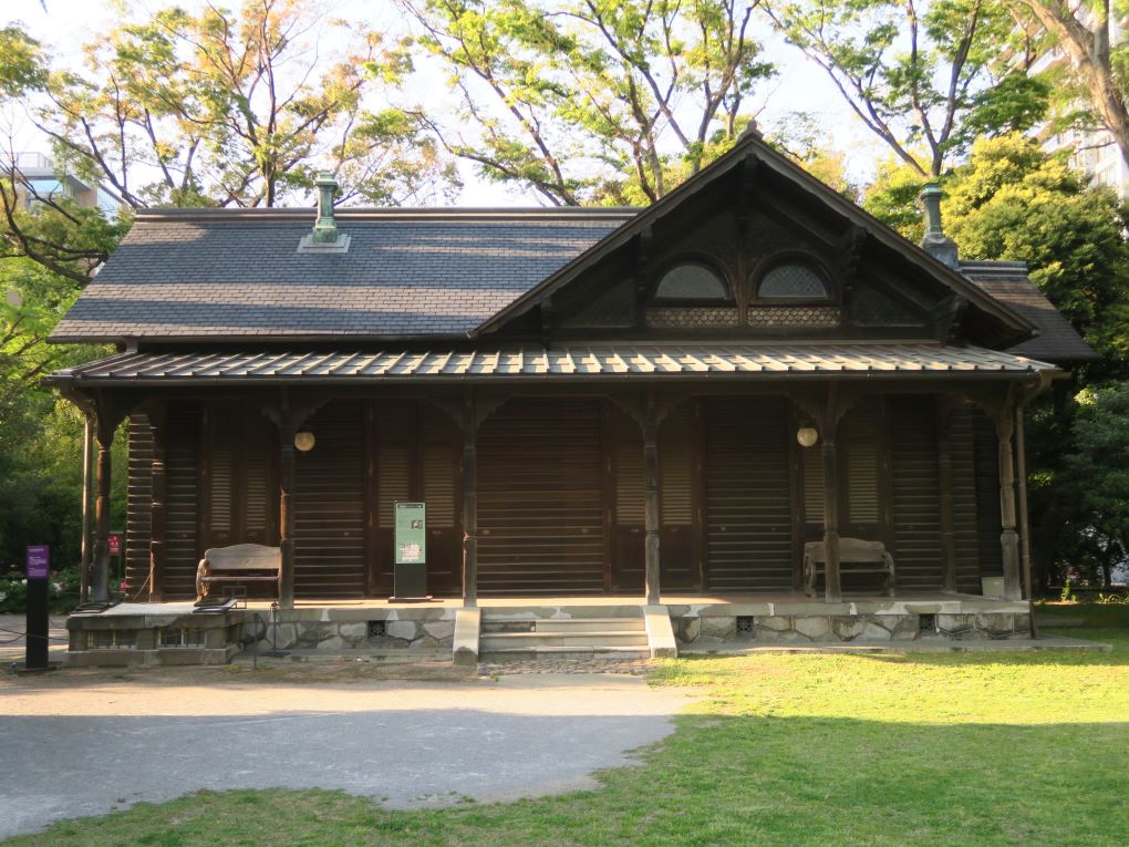 旧岩崎邸庭園 撞球室外観の写真