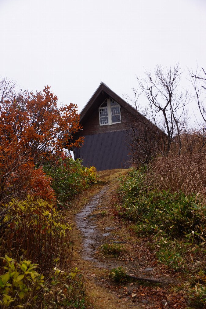 米山山頂避難小屋の写真
