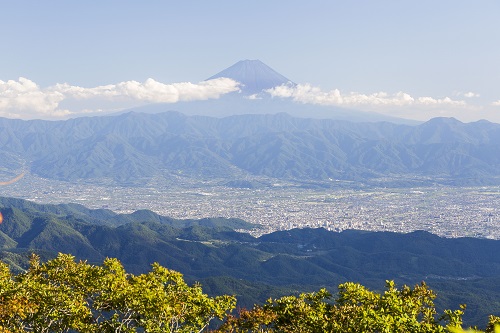 茅ヶ岳から甲府盆地を望むの写真