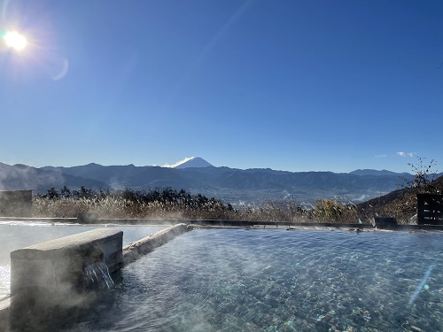 こっちの湯と夏の富士山の写真