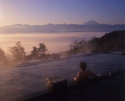 あっちの湯と雲海の写真