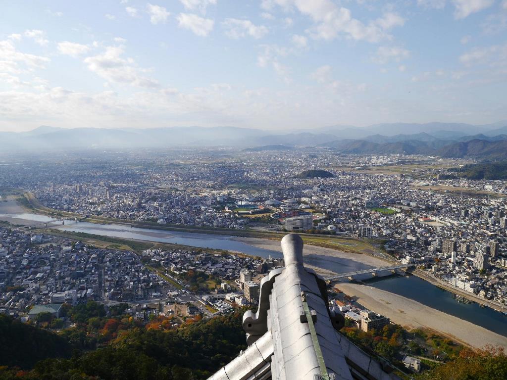 城からの眺望・長良川と岐阜市内の写真