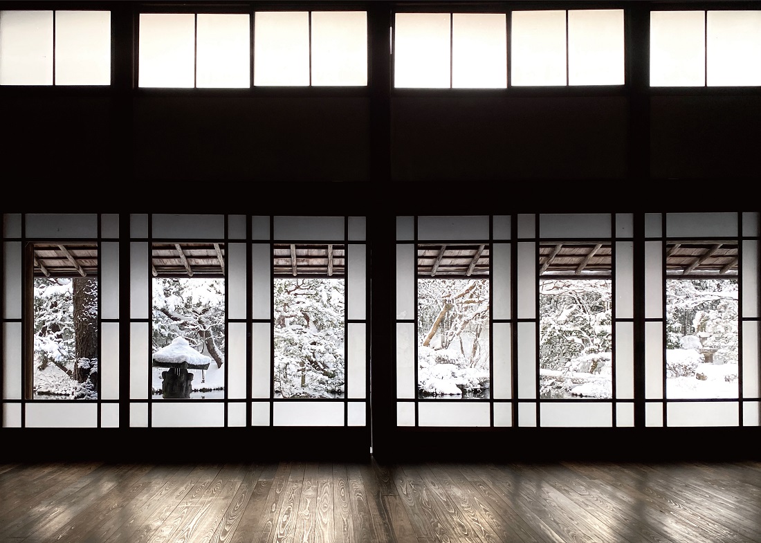 雪の存古楼の写真