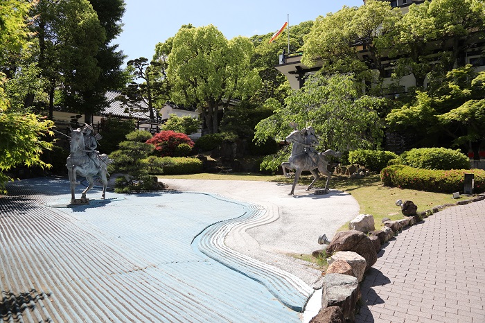 敦盛・直実像（源平の庭）の写真