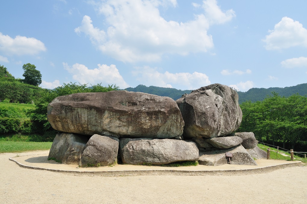 石舞台古墳の写真