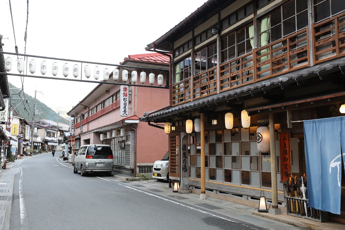 洞川温泉の街並みの写真