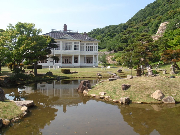 宝隆院庭園と仁風閣の写真