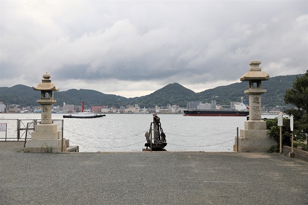 関門海峡に臨むの写真