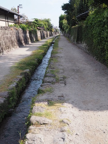 武家屋敷の清流の写真