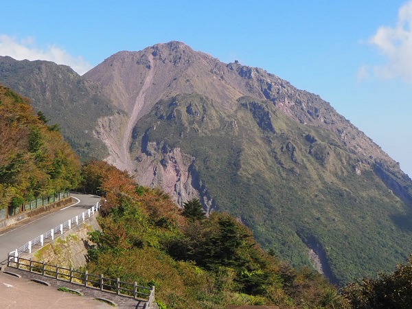 仁田峠への第二展望台からの普賢岳の写真